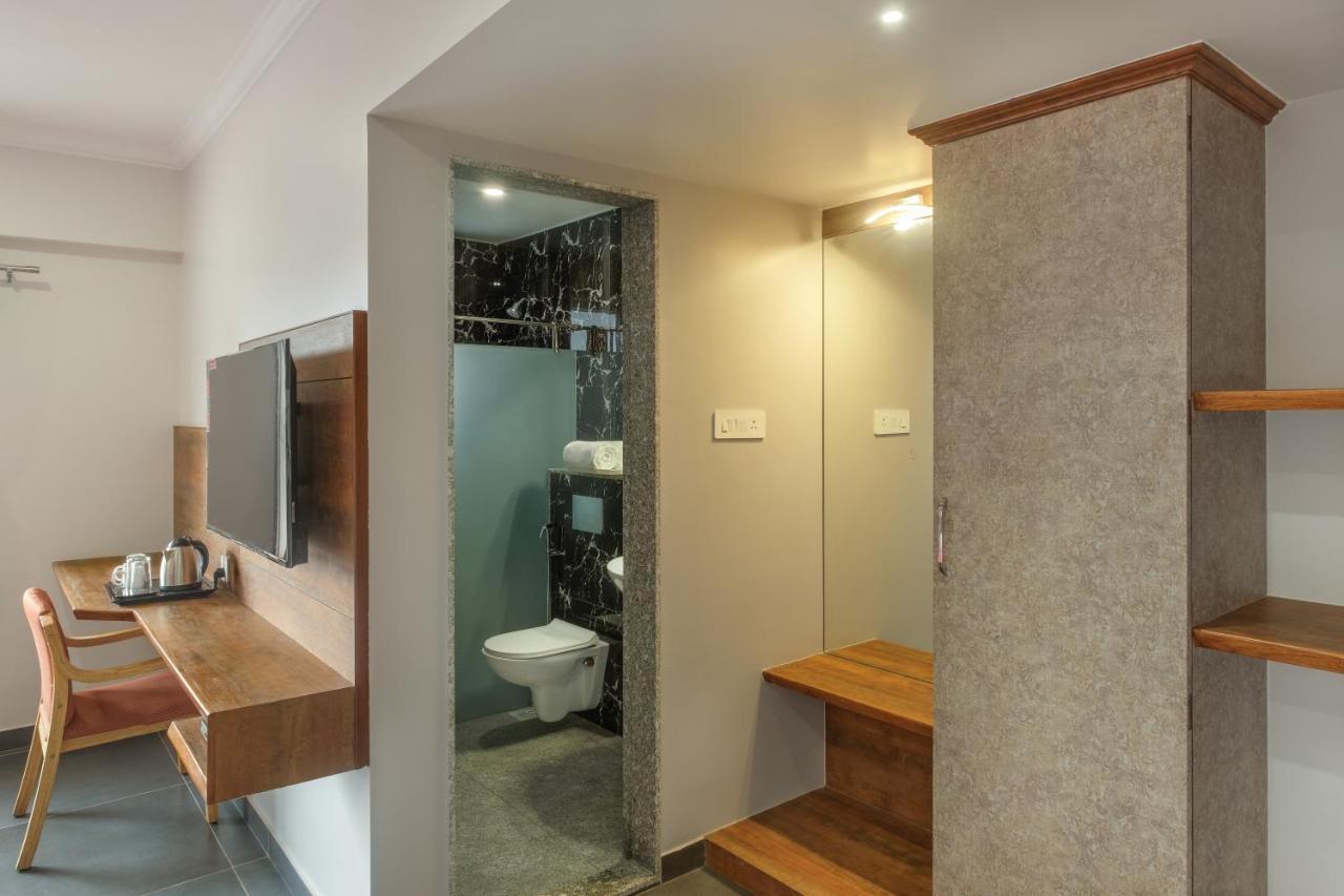 Hotel Opal Kolhápur Kültér fotó