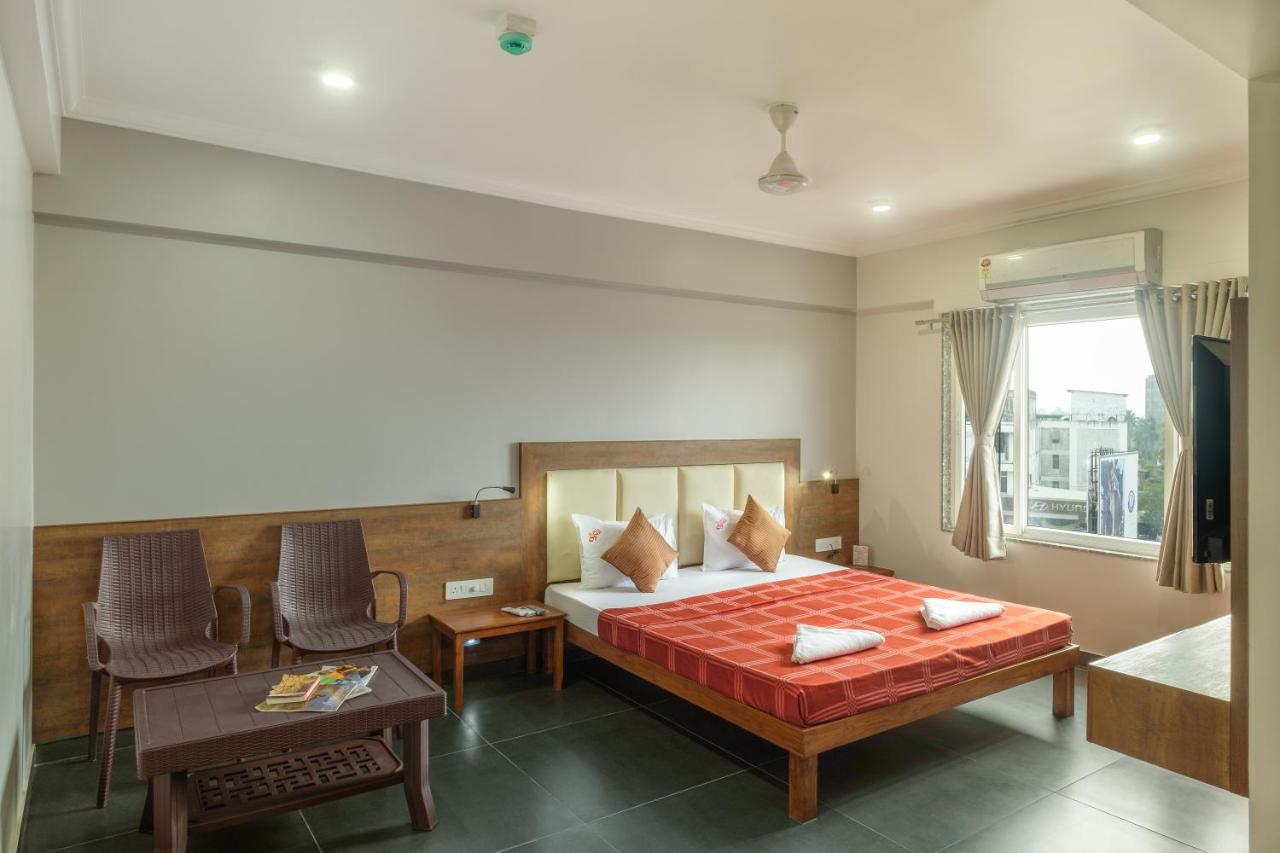 Hotel Opal Kolhápur Kültér fotó