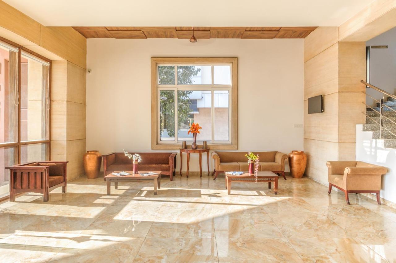 Hotel Opal Kolhápur Kültér fotó