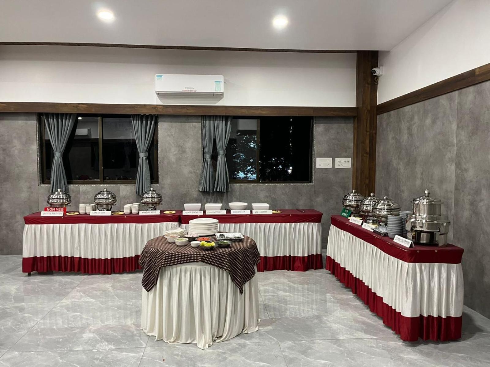 Hotel Opal Kolhápur Kültér fotó