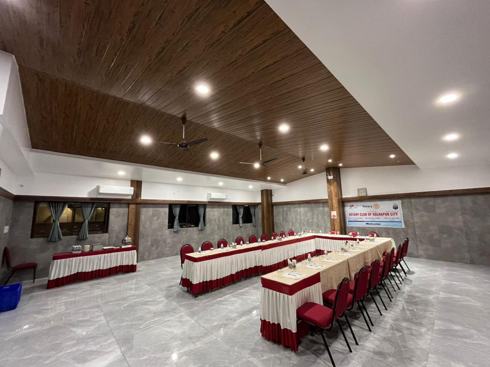 Hotel Opal Kolhápur Kültér fotó